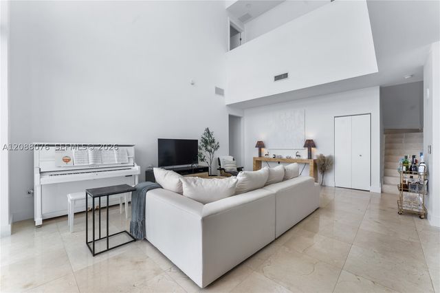 950 Brickell Bay Dr 5506, Miami, FL 33131