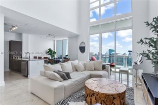 950 Brickell Bay Dr 5506, Miami, FL 33131