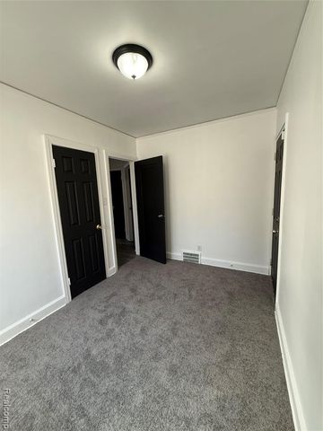 16570 Greenlawn Street, Detroit, MI 48221