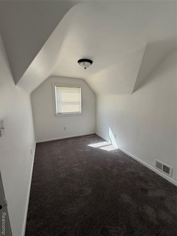 16570 Greenlawn Street, Detroit, MI 48221