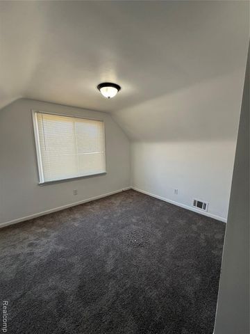 16570 Greenlawn Street, Detroit, MI 48221