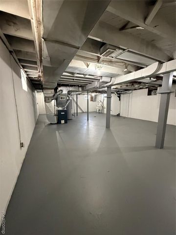 16570 Greenlawn Street, Detroit, MI 48221