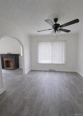 16570 Greenlawn Street, Detroit, MI 48221