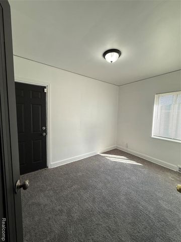 16570 Greenlawn Street, Detroit, MI 48221