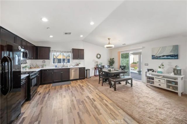 1707 Wheelbarrow Way, San Jacinto, CA 92582