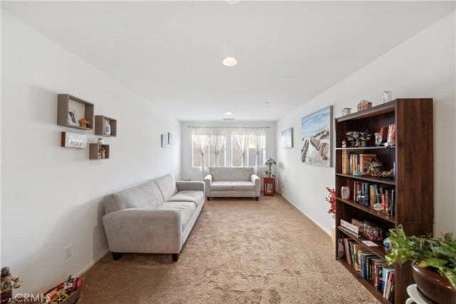 1707 Wheelbarrow Way, San Jacinto, CA 92582