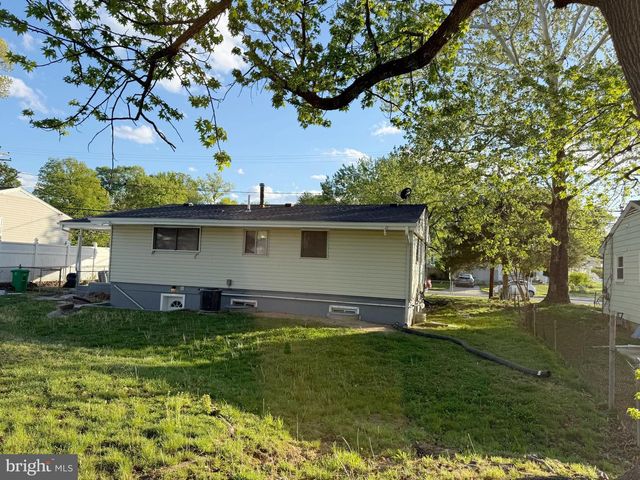 5505 BARKER PL, Lanham, MD 20706