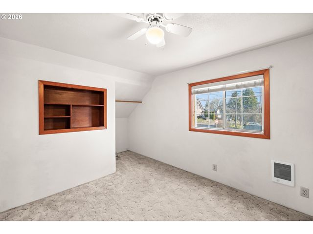 4264 SUSSEX St, West Linn, OR 97068