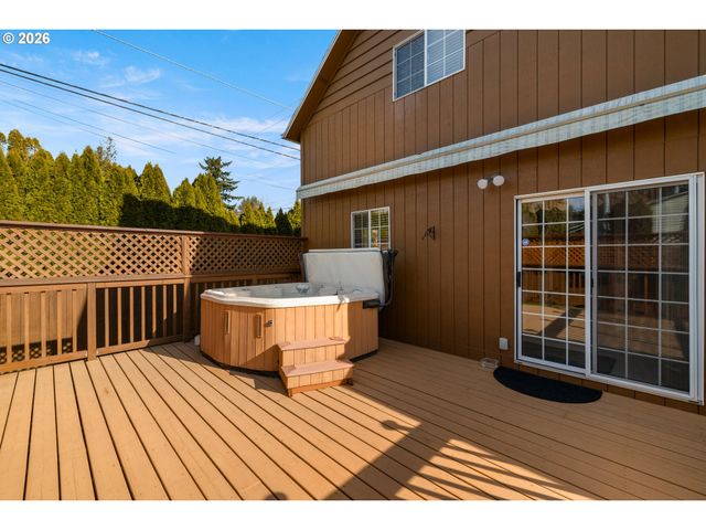 4264 SUSSEX St, West Linn, OR 97068