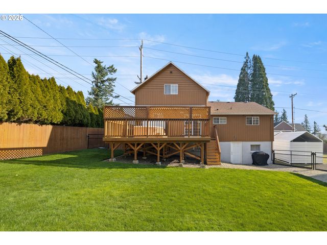4264 SUSSEX St, West Linn, OR 97068