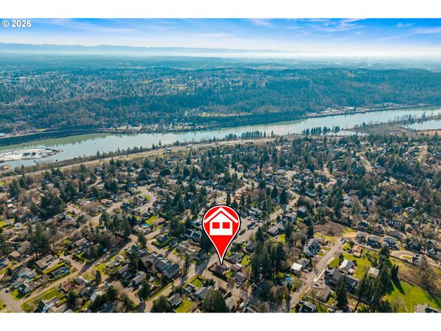 4264 SUSSEX St, West Linn, OR 97068