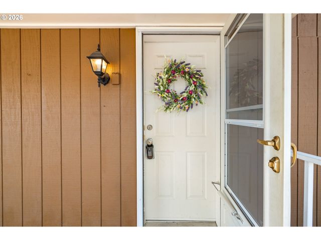 4264 SUSSEX St, West Linn, OR 97068