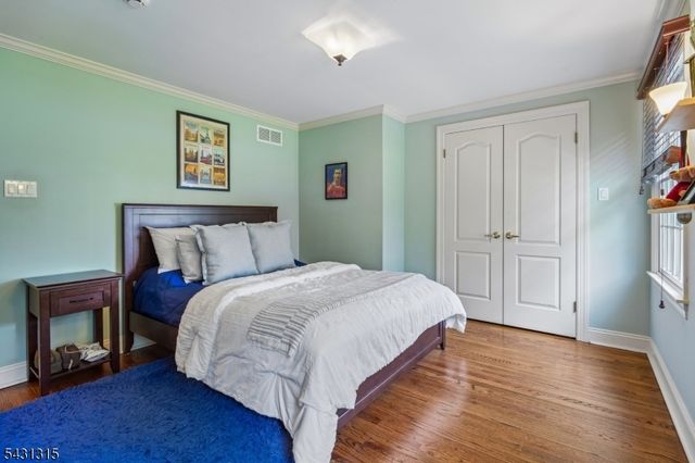 2 Briarwood Dr, Millburn Twp., NJ 07078