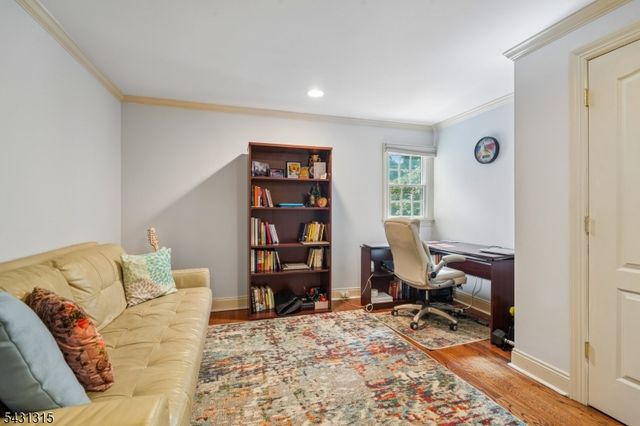 2 Briarwood Dr, Millburn Twp., NJ 07078