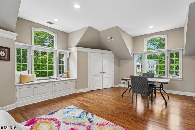 2 Briarwood Dr, Millburn Twp., NJ 07078
