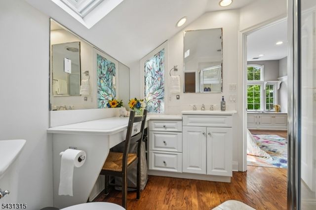 2 Briarwood Dr, Millburn Twp., NJ 07078