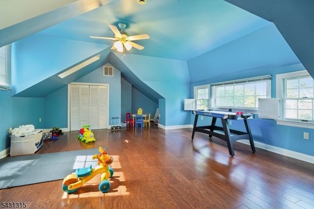 2 Briarwood Dr, Millburn Twp., NJ 07078