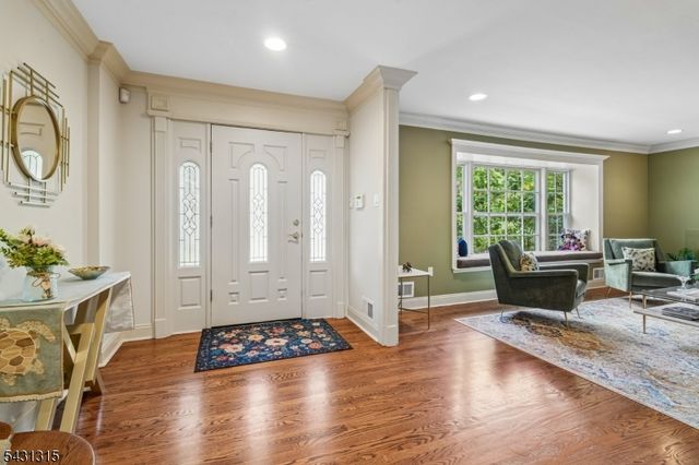 2 Briarwood Dr, Millburn Twp., NJ 07078