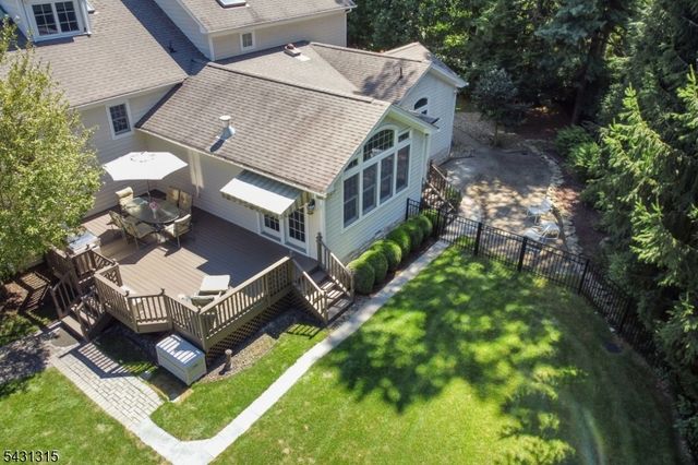 2 Briarwood Dr, Millburn Twp., NJ 07078