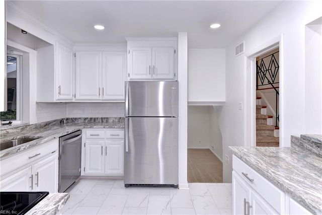 309 Corbin DR, Newport News, VA 23606