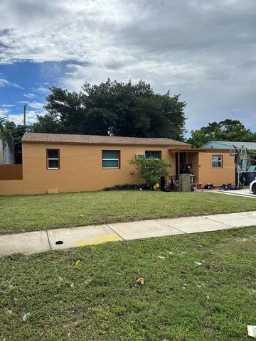 2114 Dewey Street, Hollywood, FL 33020