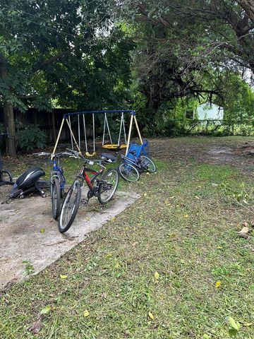 2114 Dewey Street, Hollywood, FL 33020