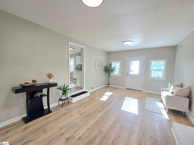 140 Campbell Bridge Road, Seneca, SC 29782