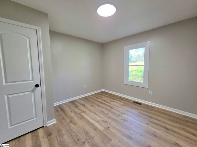 140 Campbell Bridge Road, Seneca, SC 29782