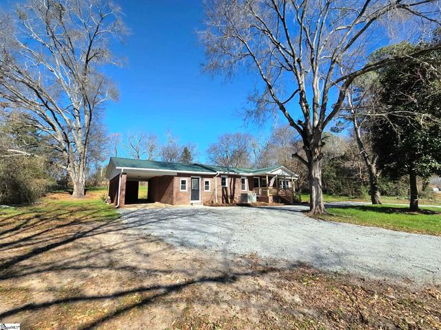 140 Campbell Bridge Road, Seneca, SC 29782