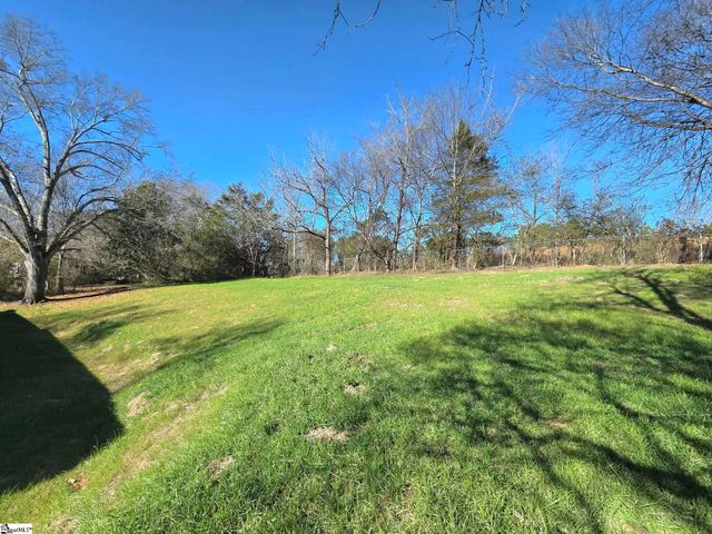 140 Campbell Bridge Road, Seneca, SC 29782