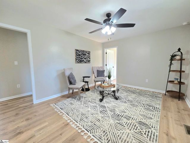 140 Campbell Bridge Road, Seneca, SC 29782