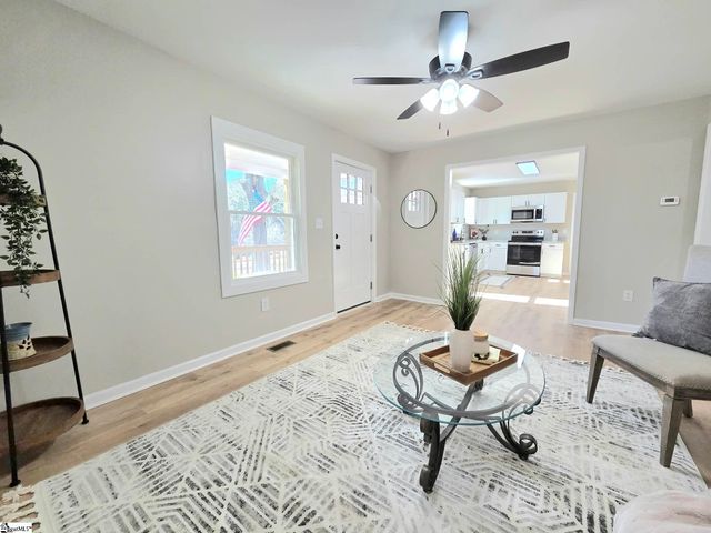 140 Campbell Bridge Road, Seneca, SC 29782