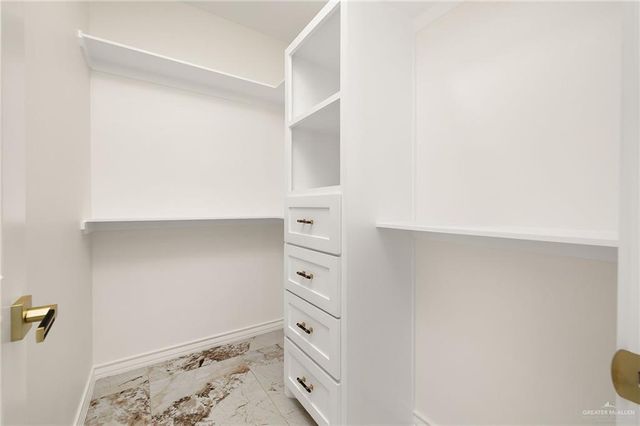 330 Merida Avenue, Donna, TX 78537