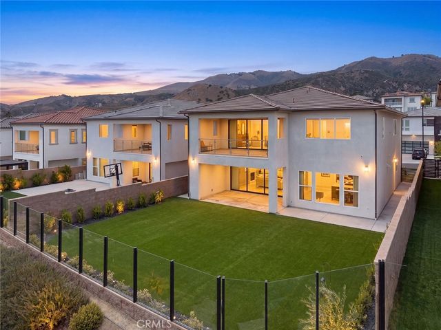 20732 W Bluebird Court, Porter Ranch, CA 91326