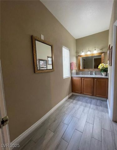 4510 East Cleveland Avenue, Las Vegas, NV 89104