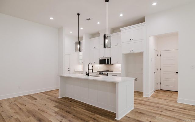 7017 Cold Creek Drive, Alexander, AR 72002