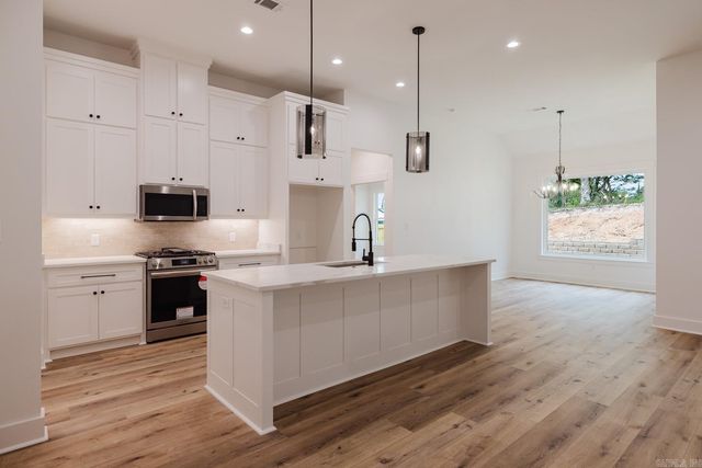 7017 Cold Creek Drive, Alexander, AR 72002