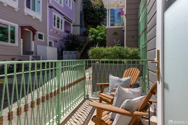 1161 Pacific Avenue, San Francisco, CA 94133
