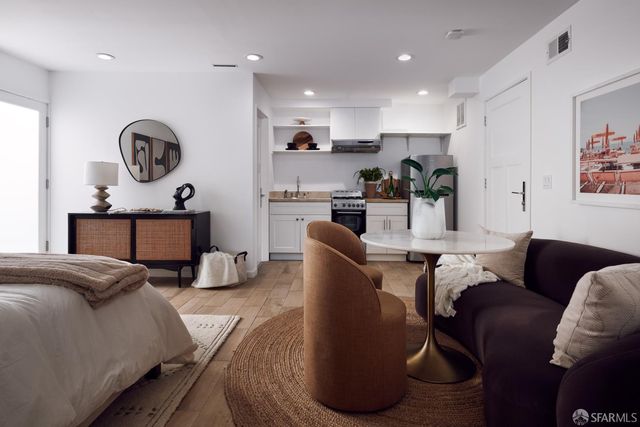 1161 Pacific Avenue, San Francisco, CA 94133