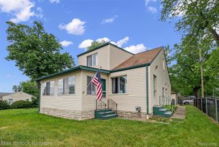 67 W Columbia Avenue, Pontiac, MI 48340