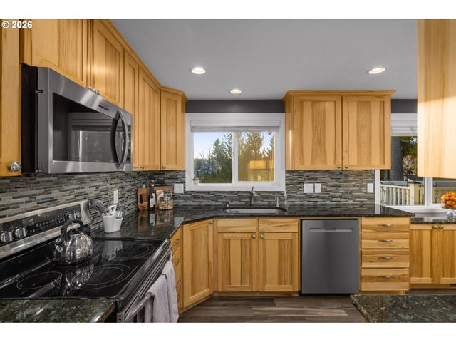 14323 Se BONNIE Way, Milwaukie, OR 97267