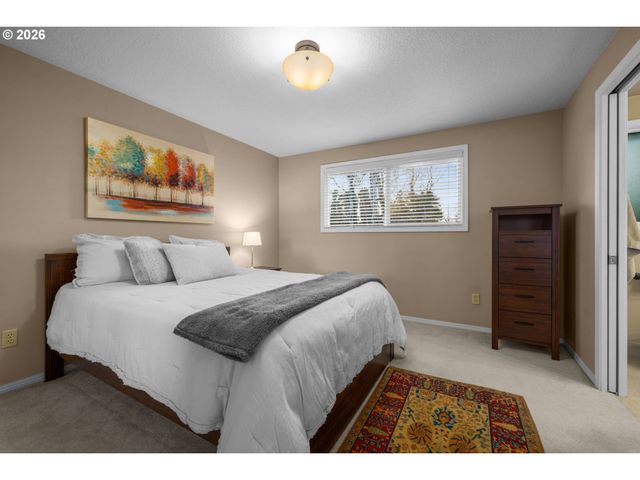 14323 Se BONNIE Way, Milwaukie, OR 97267