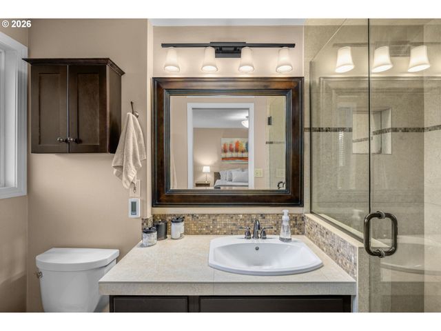 14323 Se BONNIE Way, Milwaukie, OR 97267