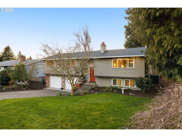 14323 Se BONNIE Way, Milwaukie, OR 97267