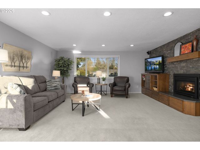 14323 Se BONNIE Way, Milwaukie, OR 97267