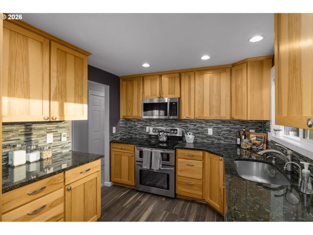 14323 Se BONNIE Way, Milwaukie, OR 97267