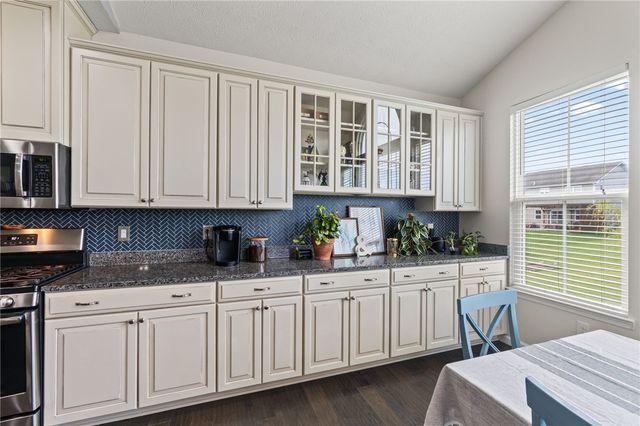 1148 Red Maple Drive, Troy, OH 45373