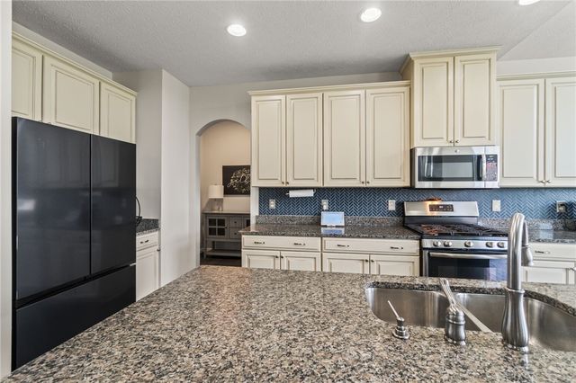 1148 Red Maple Drive, Troy, OH 45373