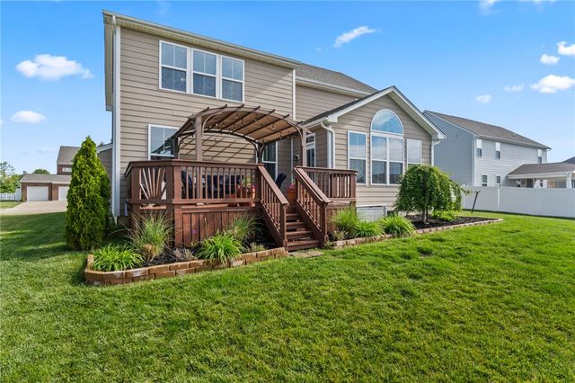1148 Red Maple Drive, Troy, OH 45373