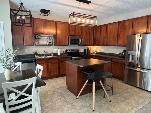 862 Ellery Drive, Union Twp, OH 45245